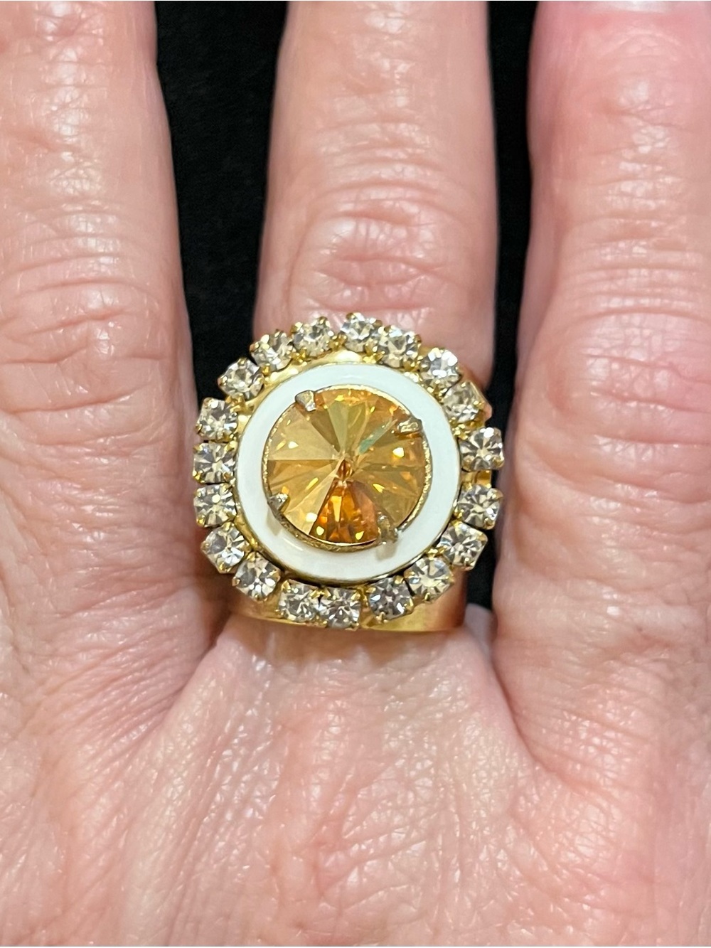 TOVA Hershey Ring white enamel halo —champagne crystal center clear crystals New - Picture 6 of 6